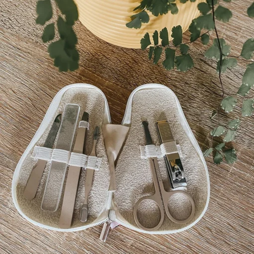 Haakaa PearFect manicure set geopend