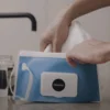 Mininor reisetui voor dry wipes onder de kraan