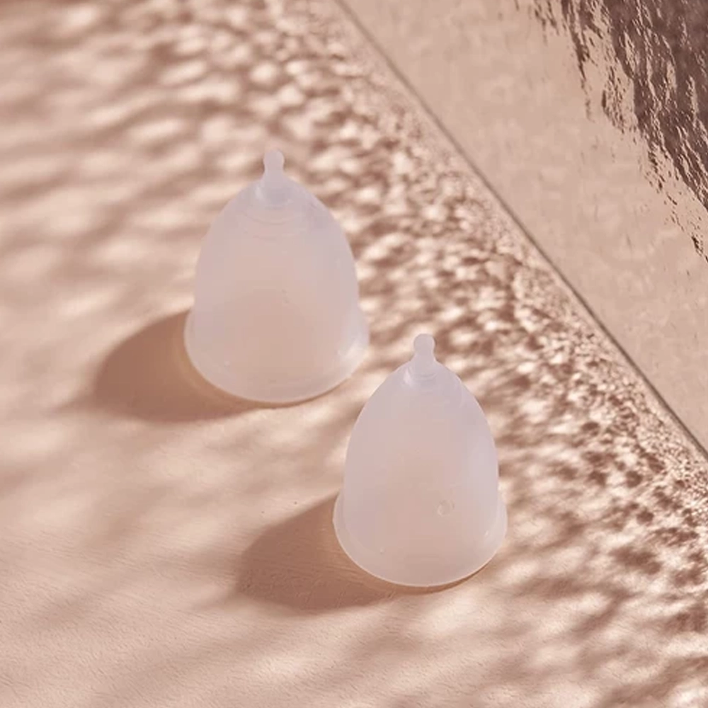 Yoni Menstruatiecup | maat 1 3 Menstruatiecup van Yoni close-up