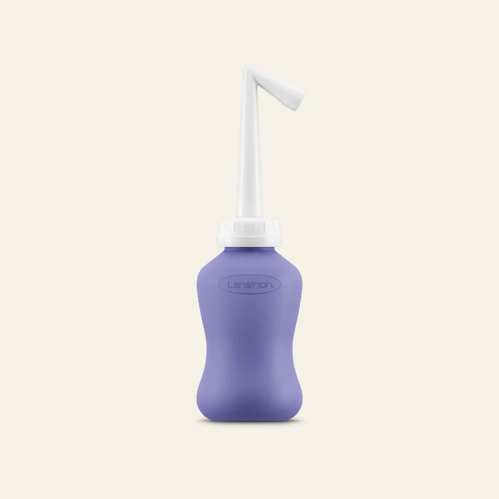 Lansinoh postpartum spoelfles | peri-bottle 3 Peri bottle van Lansinoh voor postpartum verzorging en intieme hygiëne